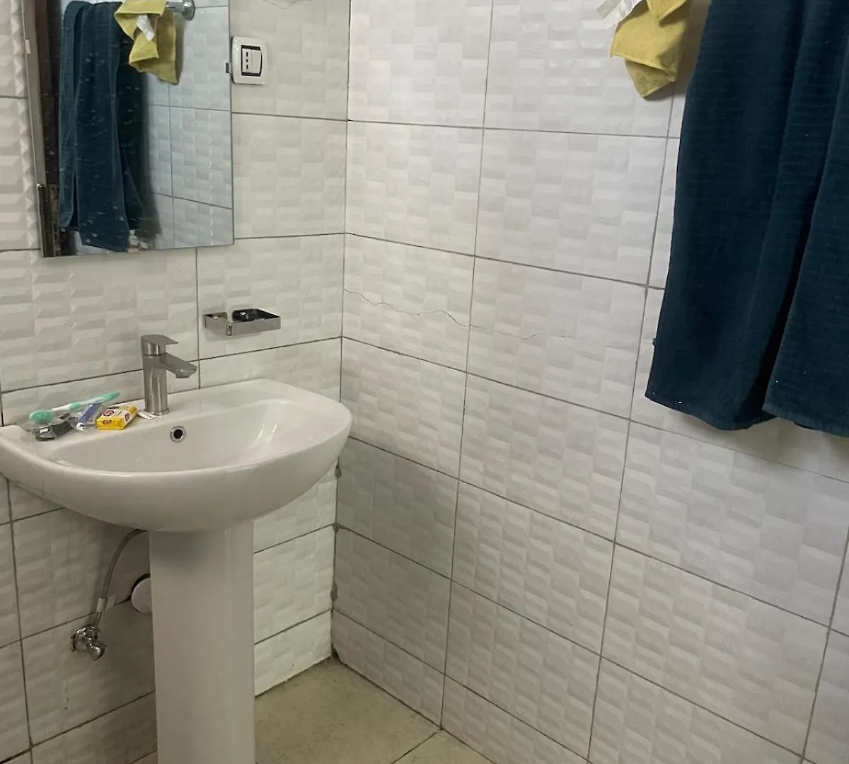 A Cozy Budget Friendly Studio Apartment Near 22 Аддис-Абеба